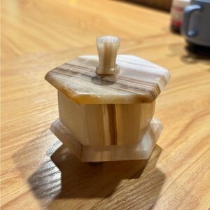 Hexagonal Onyx Trinket Box in Cream and Brown